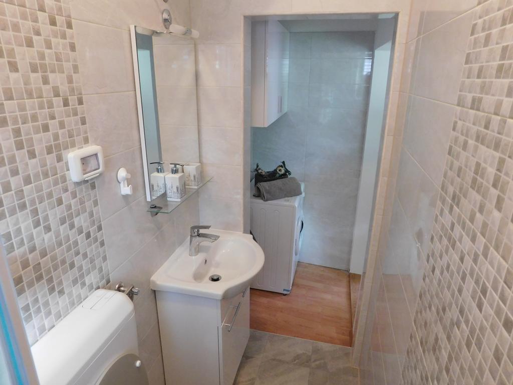 Apartman Angela 罗维尼 外观 照片